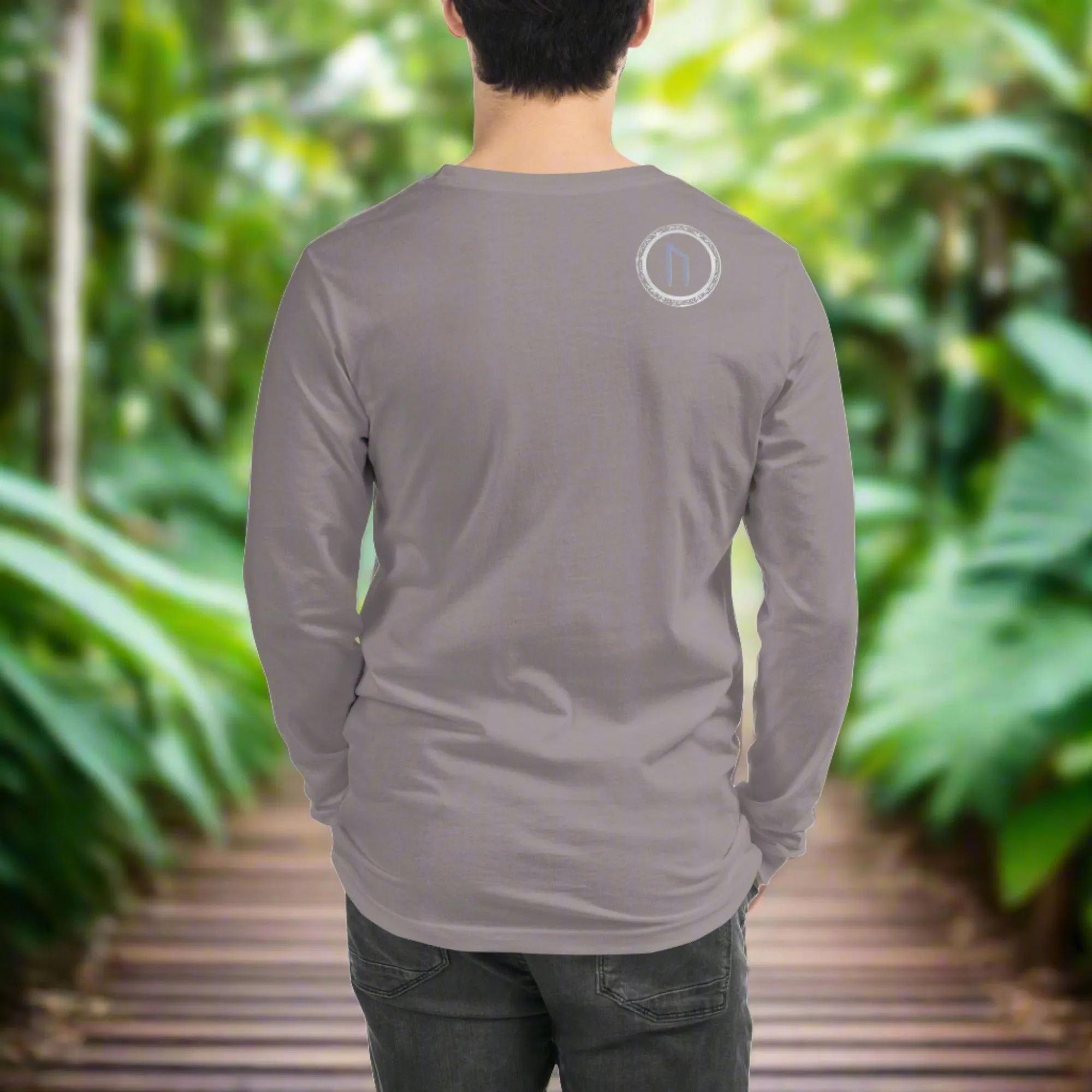 URUZ Long Sleeve Tee - Stay Stylish and Expressive with the Perfect Wardrobe Staple