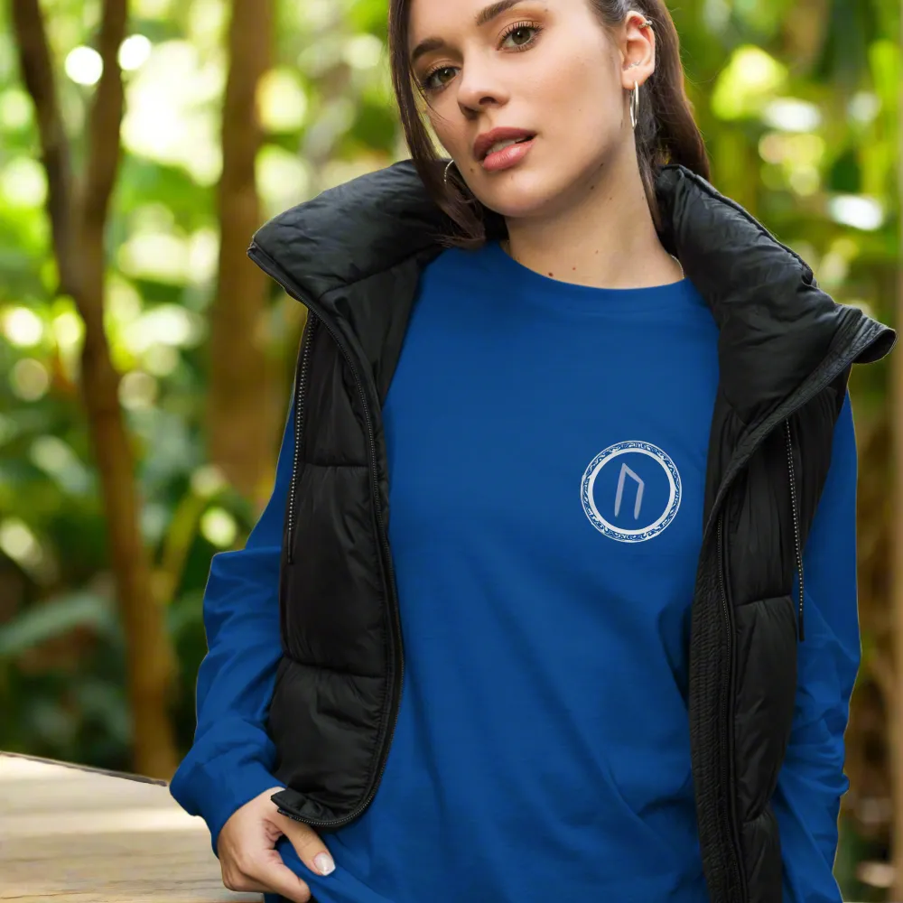 URUZ Long Sleeve Tee - Stay Stylish and Expressive with the Perfect Wardrobe Staple